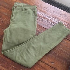 Old Navy olive green Rockstar pants sz 10 Tall